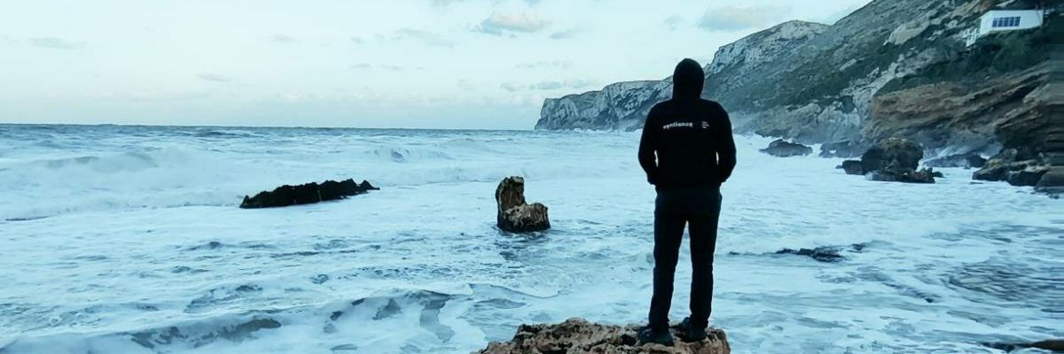 karlpoe's profile header