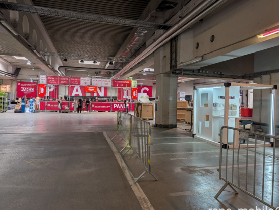 Registration booth and start of Digital Shadows tour under construction