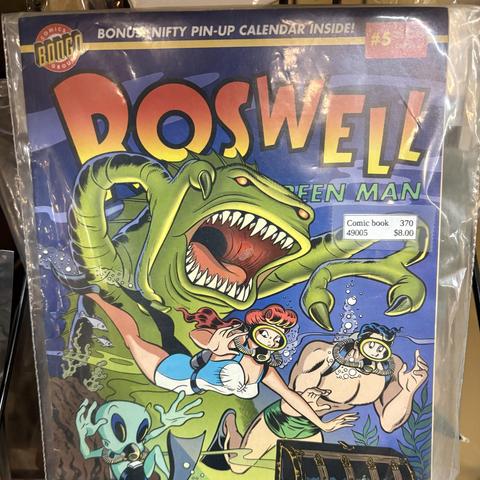 Roswell: Green Man Issue 5 Bonus: Nifty Pin-up Calendar Inside!