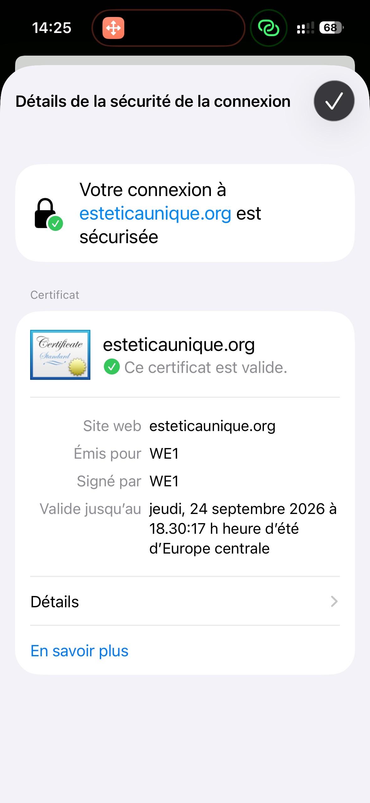 Schermata dei dettagli del certificato TLS di Safari che mostra il lucchetto verde e un certificato valido per il dominio esteticaunique.org.
