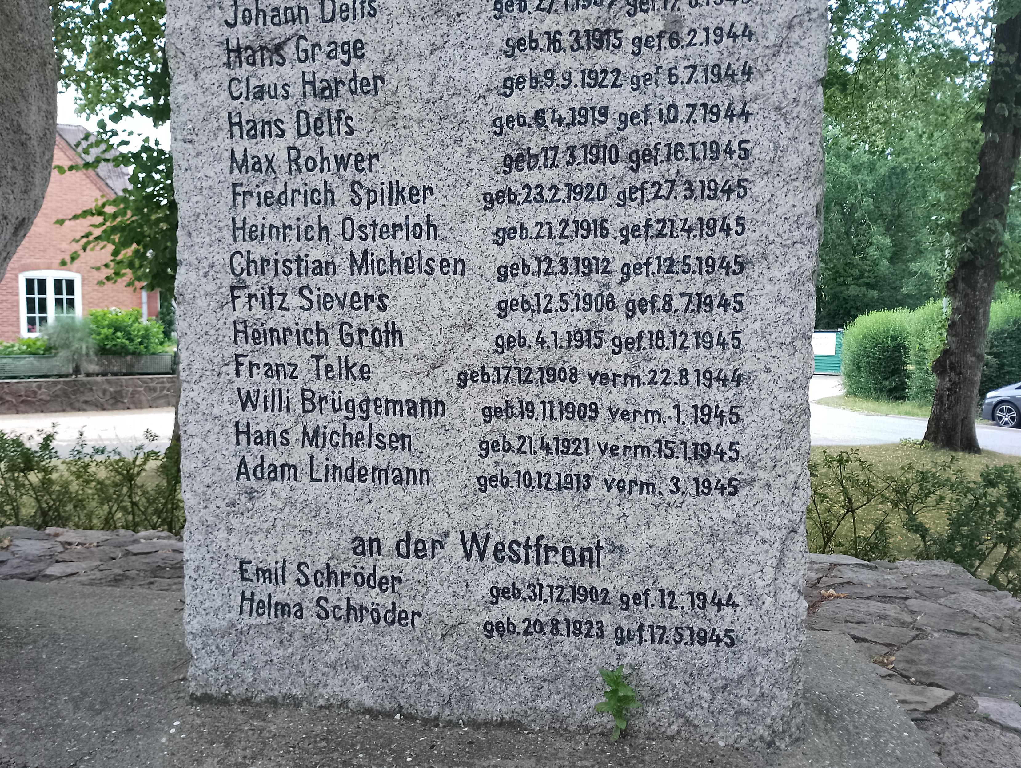 Kriegerdenkmal bargstedt mit irgendwie einen bedenklichen Sterbedatum