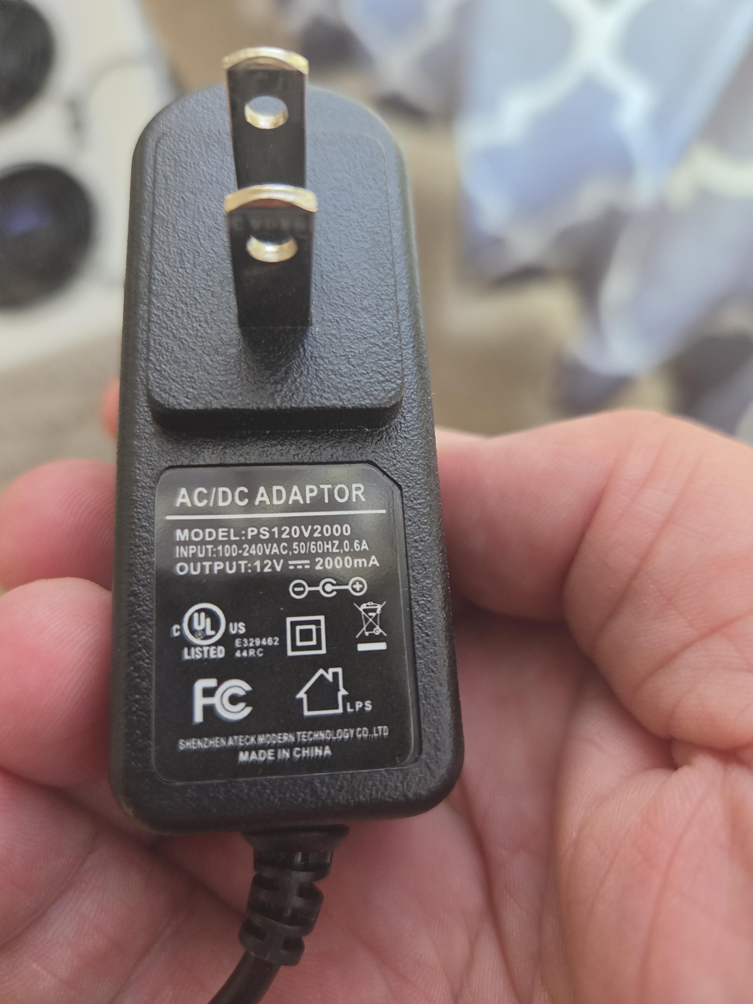 Wall plug providing 12v/2a out