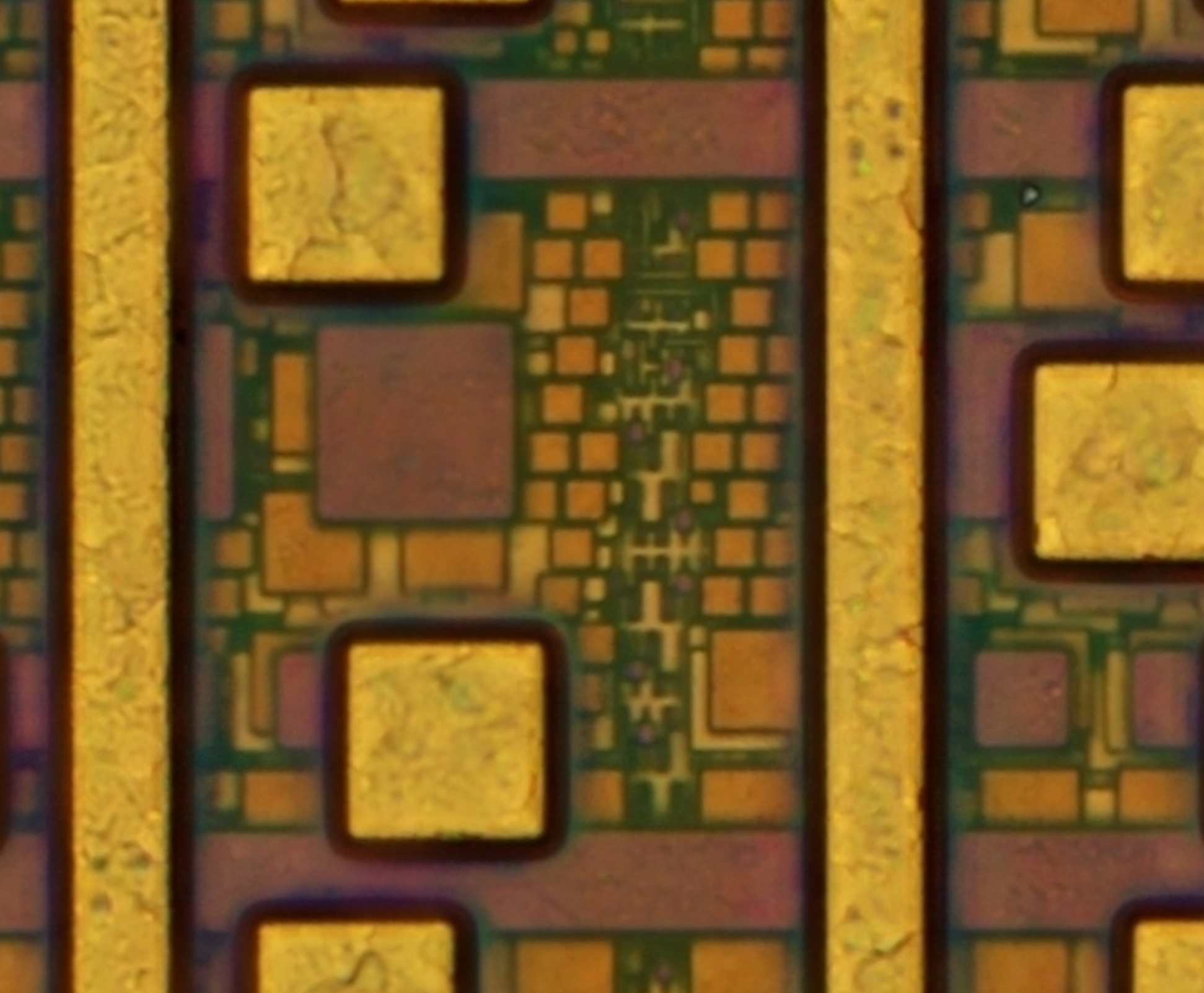 Super duper high zoom shows truly microscopic standard cells, in a blur.