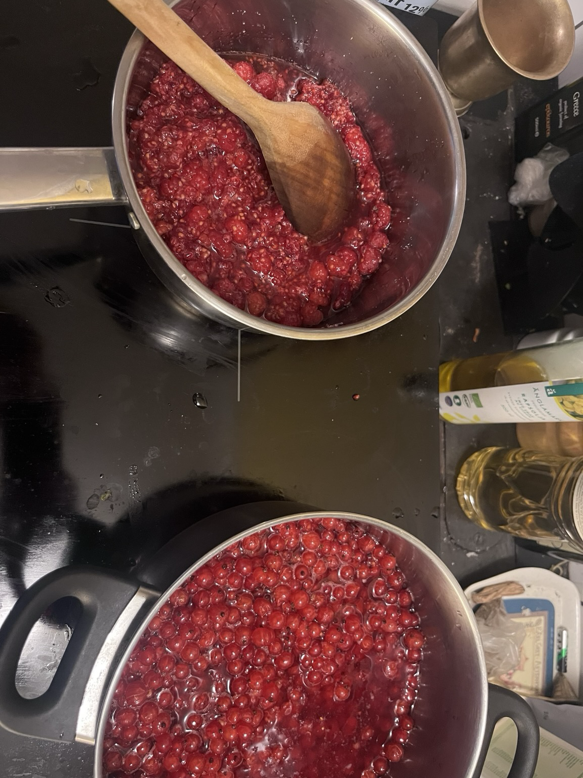Hallonsylt och vinbärsnåntingvifårse