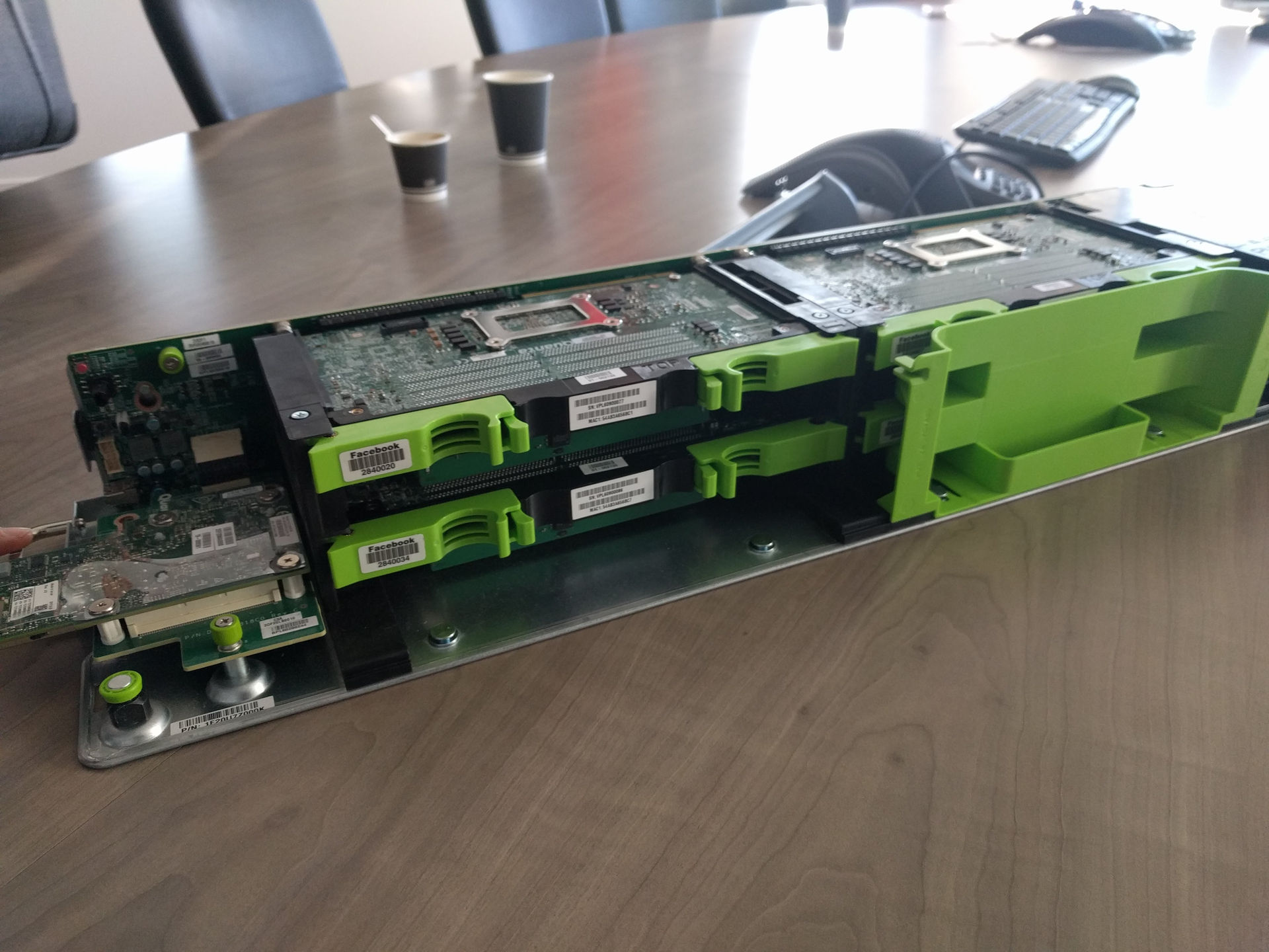 Compute Modul für ein OCP Rack, 1/3 Rack breit, 2 OU hoch (Facebook OCP Gen 1 Hardware)