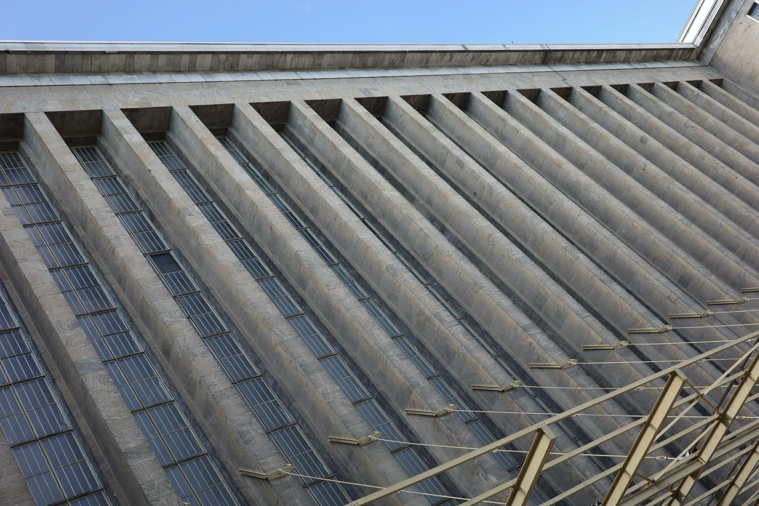 Skew photo of tempelhof